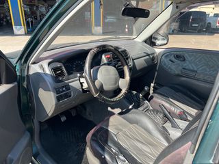 Suzuki Grand Vitara 2000
