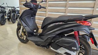 Piaggio Medley 150 2024-thumb-2