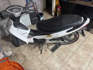 Honda ANF 125 Innova Injection 2012-thumb-1