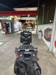 Yamaha XMAX 300 2023 Blue core-thumb-2