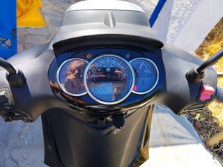 Piaggio Beverly 300 2014-thumb-4