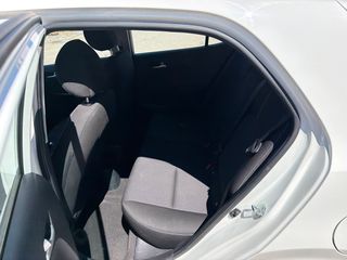 Kia Picanto 2021-thumb-8