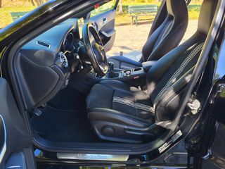 Mercedes-Benz A 180 2017 AMG EDITION-thumb-31