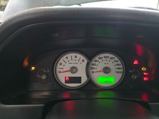 Ford Maverick 2005-thumb-2