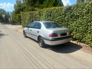 Toyota Avensis 2000-thumb-1