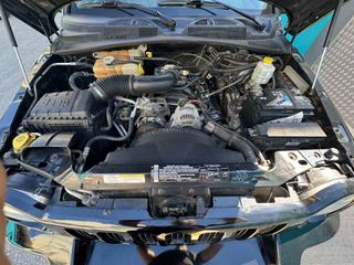 Jeep Cherokee 2004-thumb-5