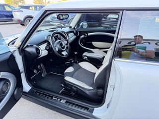 Mini Cooper S 2010 MINI COOPER S 50 CAMDEN GR!-thumb-21
