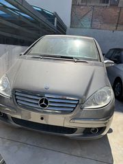 Mercedes-Benz A 170 2004-thumb-2