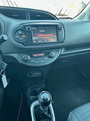 Toyota Yaris 2017-thumb-5