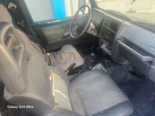 Suzuki SJ Samurai 1998-thumb-4