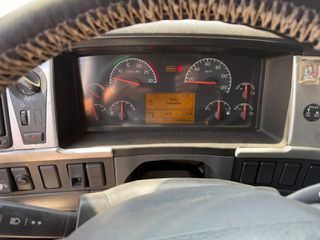 Volvo 2008 FH13 440 EURO 5-thumb-11