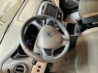 Renault Captur 2015 1.5 dCi 90 - Expression - Μοναδικό Ανοικτόχρωμο Σαλόνι!-thumb-2