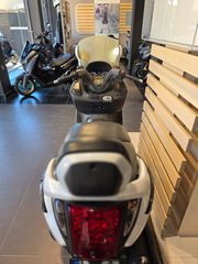 Sym GTS 300i EVO 2011-thumb-3