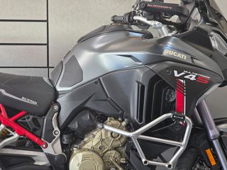 Ducati Multistrada V4 S 2021-thumb-10
