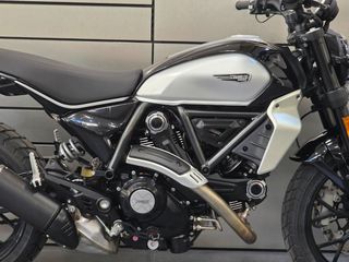Ducati Scrambler 2024 Icon-thumb-21