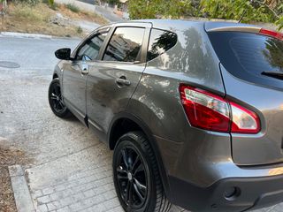 Nissan Qashqai 2011-thumb-7