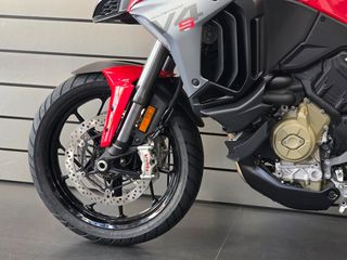 Ducati Multistrada V4 S 2026-thumb-3