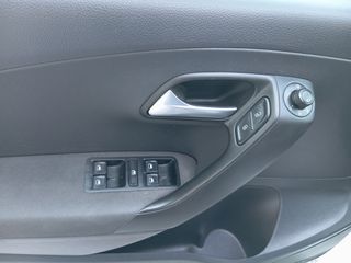 Volkswagen Polo 2017 Polo V (Facelift) 1.0 (75 Hp) *Τριπλή εγγύηση*-thumb-6