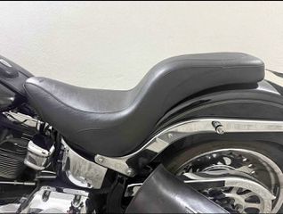 Σελα Mustang Day Tripper για Harley Davidson Fat Boy 06-17