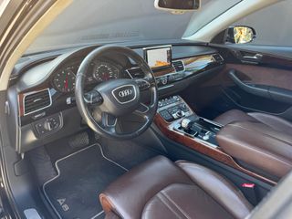 Audi A8 2011-thumb-17