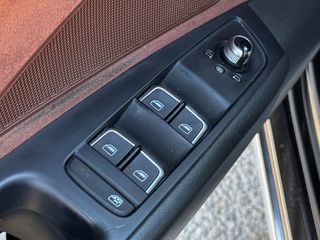 Audi A8 2011-thumb-24
