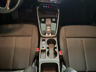 Audi A3 2023 1.0 TFSI 110HP STRONIC-thumb-8