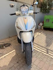 Roller / Scooter 2012 PIAGGIO BEVERLY 300 2012-thumb-1