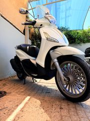 Roller / Scooter 2012 PIAGGIO BEVERLY 300 2012-thumb-2