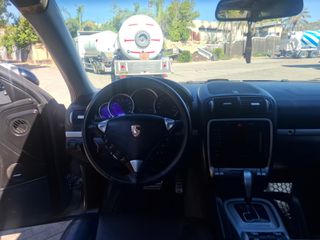 Porsche Cayenne 2003 S V8-thumb-8