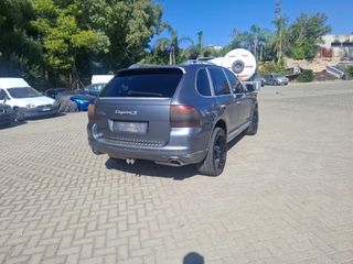 Porsche Cayenne 2003 S V8-thumb-4
