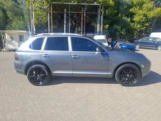 Porsche Cayenne 2003 S V8-thumb-5