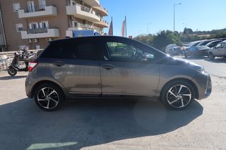 Toyota Yaris 2019-thumb-5