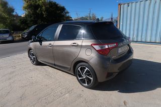 Toyota Yaris 2019-thumb-4