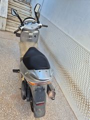 Aprilia Leonardo 150 2004-thumb-4