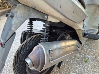Aprilia Leonardo 150 2004-thumb-5