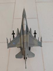 Lockheed Martin F-16 Viper Fighting Falcon Scale 1/40th-thumb-3