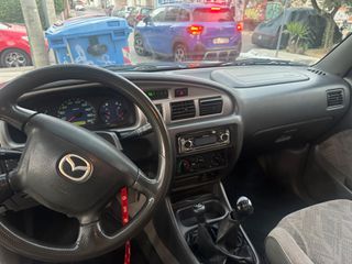 Mazda B 2500 2003-thumb-11
