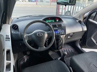 Toyota Yaris 2010 1.0 COMFORT navi-thumb-17
