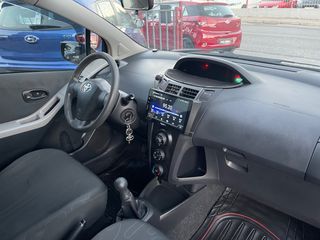 Toyota Yaris 2010 1.0 COMFORT navi-thumb-19