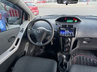 Toyota Yaris 2010 1.0 COMFORT navi-thumb-18