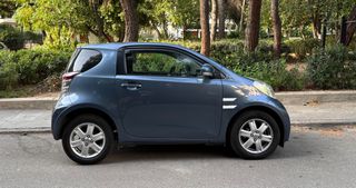 Toyota iQ 2011