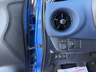 Toyota Yaris 2017 1.5 HYBRID STYLE-thumb-37