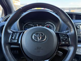 Toyota Yaris 2017 1.5 HYBRID STYLE-thumb-40