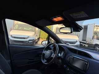 Toyota Yaris 2017 1.5 HYBRID STYLE-thumb-31