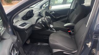 Peugeot 208 2018-thumb-5