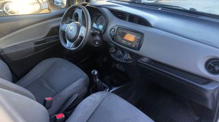 Toyota Yaris 2020-thumb-9