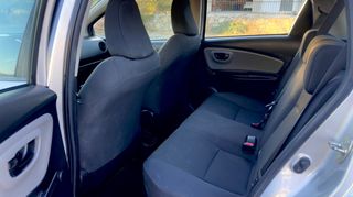 Toyota Yaris 2020-thumb-10