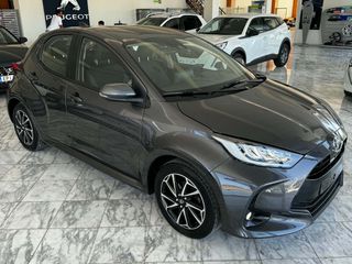 Toyota Yaris 2021 1.5 MANUAL 125PS-thumb-1