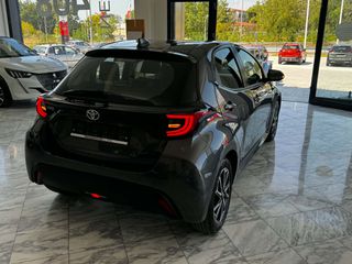 Toyota Yaris 2021 1.5 MANUAL 125PS-thumb-3