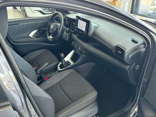 Toyota Yaris 2021 1.5 MANUAL 125PS-thumb-18